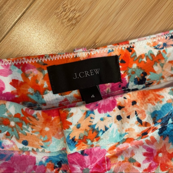 J. CREW Shorts 4 - Picture 2 of 4
